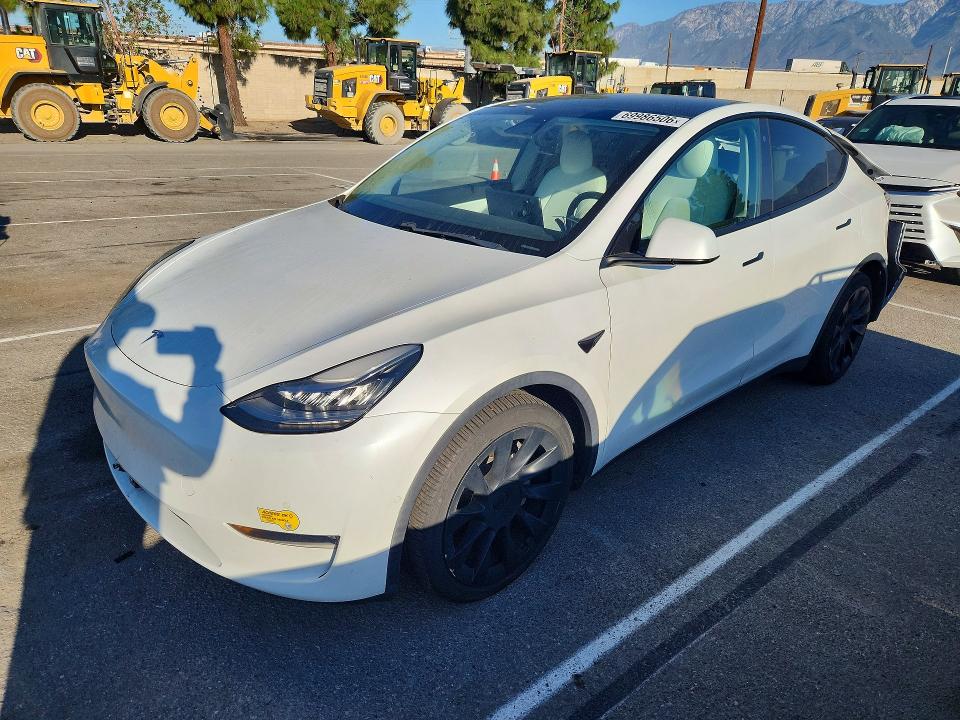 Auction sale of the 2020 Tesla Model Y, vin: 5YJYGDEE7LF046148, lot number: 69986506
