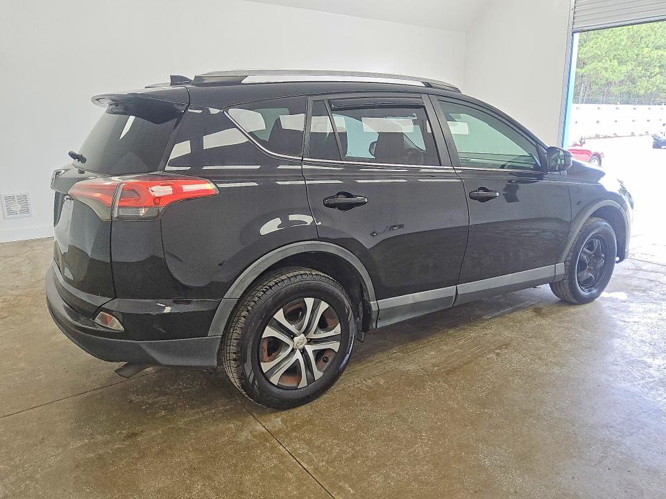 Продаж на аукціоні авто 2018 Toyota Rav4, vin: 2T3ZFREV2JW415784, номер лоту: 68824136