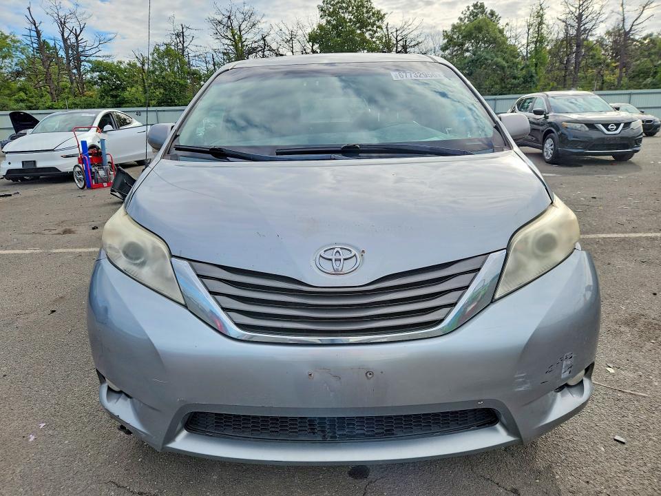 Продажа на аукционе авто 2014 Toyota Sienna, vin: 5TDYK3DC0ES440260, номер лота: 67732956