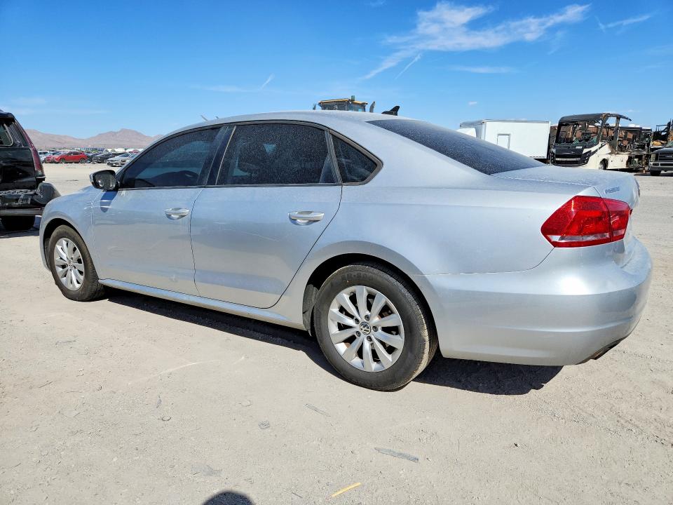 70541346 :رقم المزاد ، 1VWAT7A31FC034739 vin ، 2015 Volkswagen Passat مزاد بيع