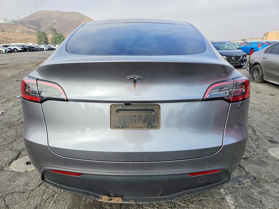 Auction sale of the 2025 Tesla Model Y, vin: 7SAYGDED1SF271898, lot number: 68846286