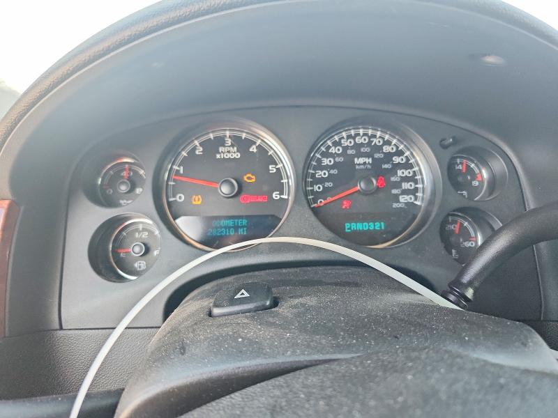 Продажа на аукционе авто 2007 Chevrolet Suburban, vin: 1GNFK16337J374710, номер лота: 69000626