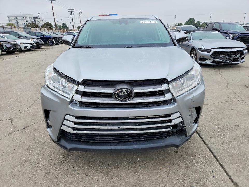 Aukcja sprzedaży 2018 Toyota Highlander, vin: 5TDJZRFH1JS560362, numer aukcji: 70517616