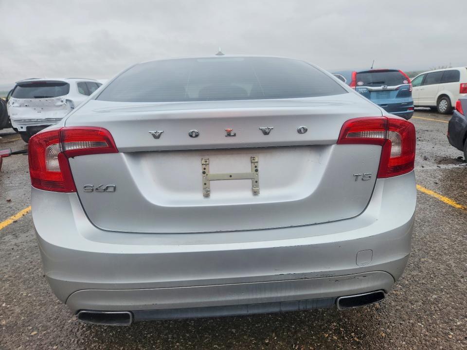 69228706 :رقم المزاد ، YV1612FS4E2295721 vin ، 2014 Volvo S60 مزاد بيع