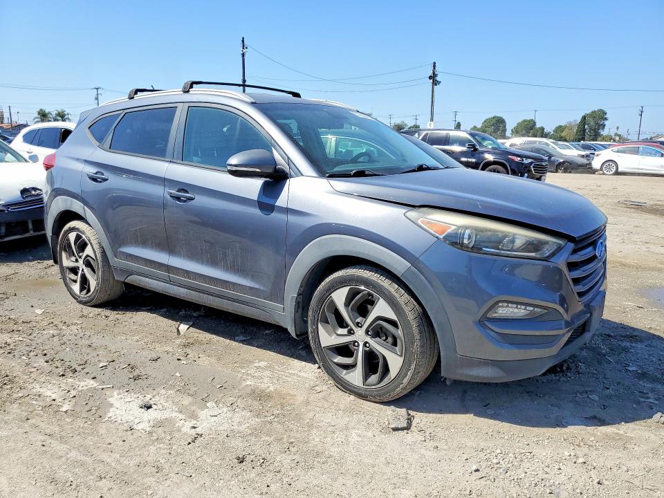2016 Hyundai Tucson მანქანა იყიდება აუქციონზე, vin: KM8J33A22GU120877, აუქციონის ნომერი: 67903476