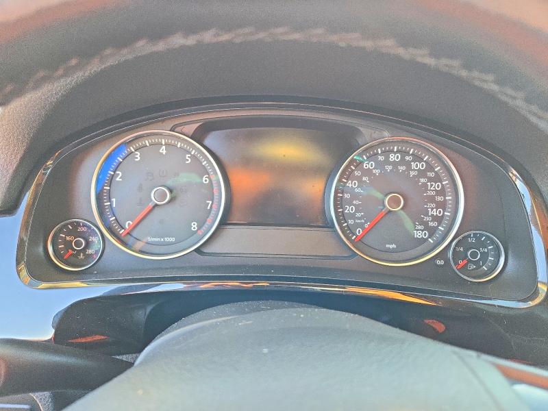 70510626 :رقم المزاد ، WVGFF9BP1BD001138 vin ، 2011 Volkswagen Touareg مزاد بيع