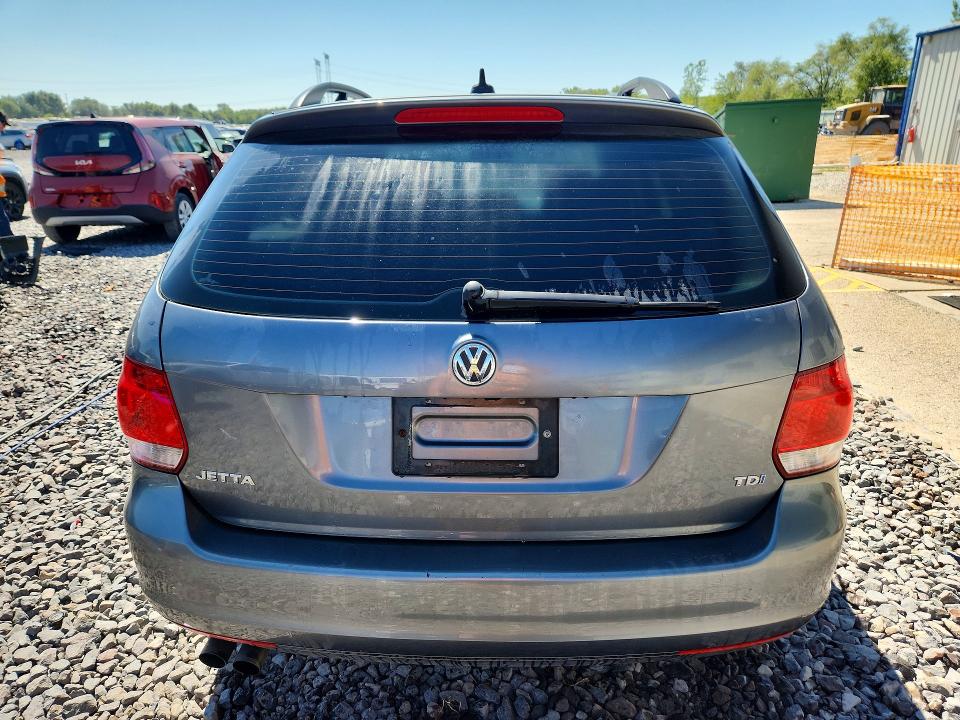 67886926 :رقم المزاد ، 3VWPL7AJ7EM610209 vin ، 2014 Volkswagen Jetta مزاد بيع