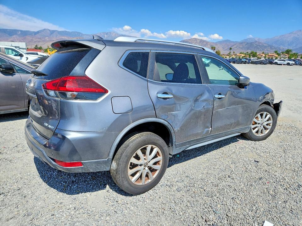 2020 Nissan Rogue მანქანა იყიდება აუქციონზე, vin: JN8AT2MV4LW139972, აუქციონის ნომერი: 70183936