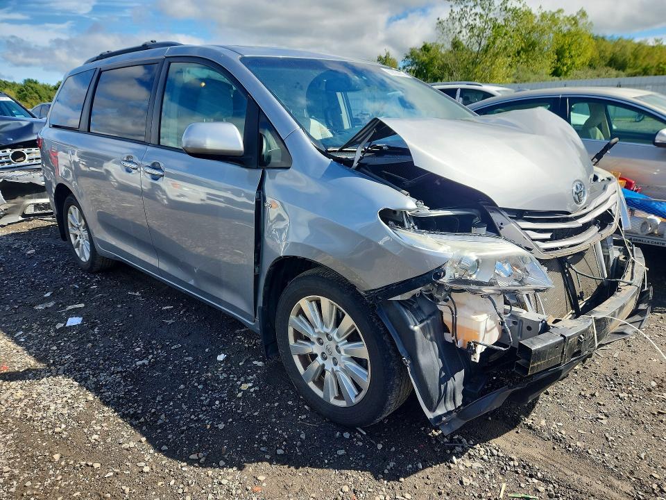 Продажа на аукционе авто 2017 Toyota Sienna, vin: 5TDDZ3DC5HS168674, номер лота: 69824476