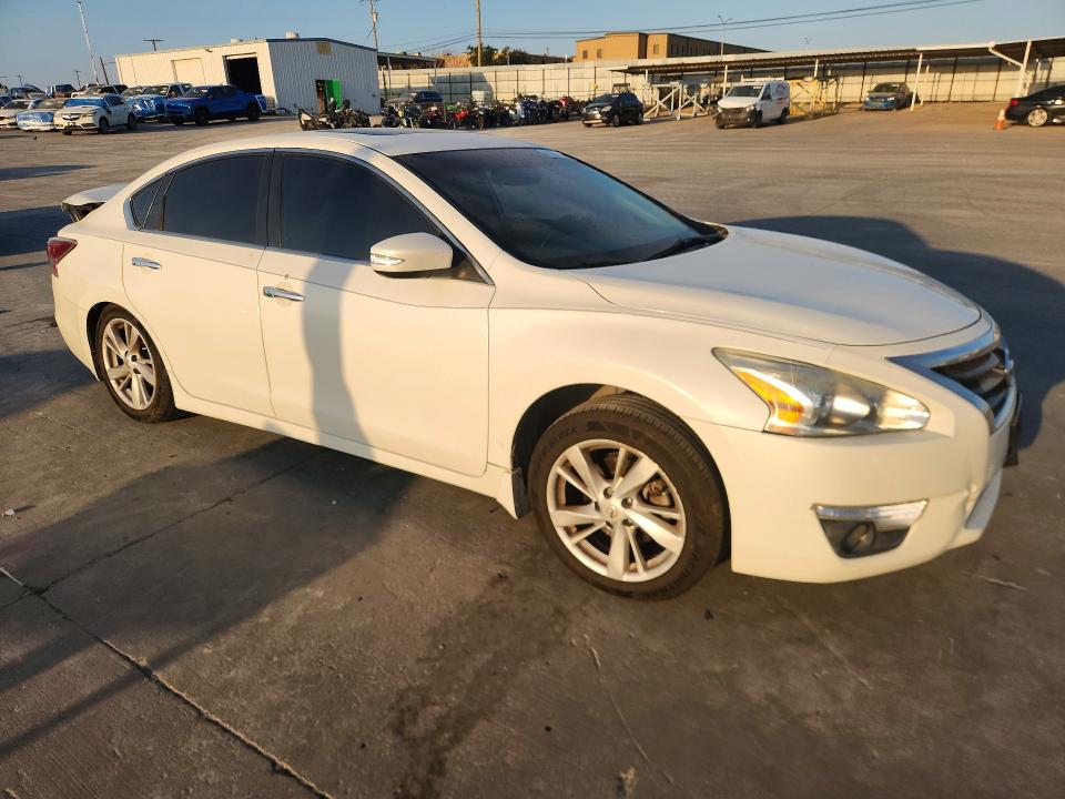 Продажа на аукционе авто 2015 Nissan Altima, vin: 1N4AL3AP7FC239924, номер лота: 69331346