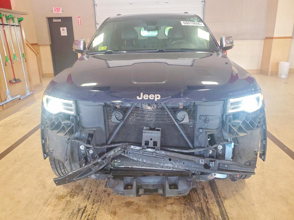 68019606 :رقم المزاد ، 1C4RJFBG4HC872354 vin ، 2017 Jeep Grand Cherokee مزاد بيع