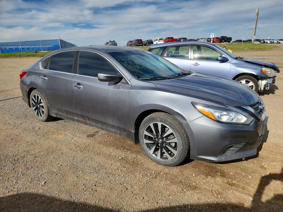 2018 Nissan Altima მანქანა იყიდება აუქციონზე, vin: 1N4AL3AP5JC220961, აუქციონის ნომერი: 68677366