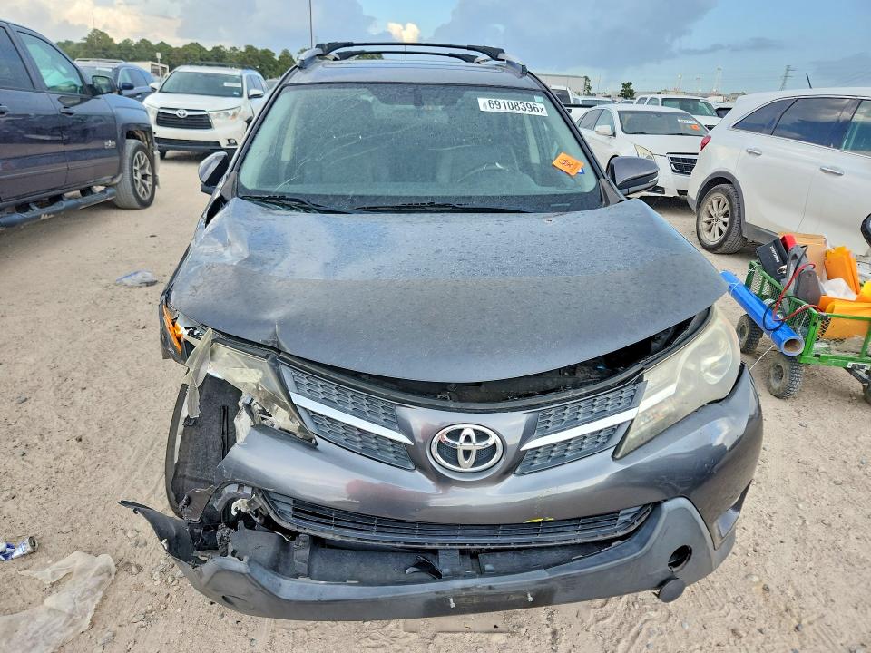 Продажа на аукционе авто 2015 Toyota Rav4, vin: JTMYFREV2FD079831, номер лота: 69108396