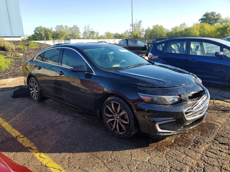 68585186 :رقم المزاد ، 1G1ZD5ST0JF293633 vin ، 2018 Chevrolet Malibu مزاد بيع