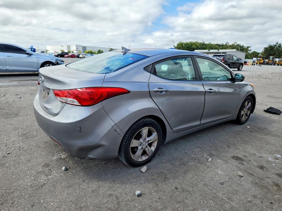 2011 Hyundai Elantra მანქანა იყიდება აუქციონზე, vin: KMHDH4AEXBU157294, აუქციონის ნომერი: 70216716