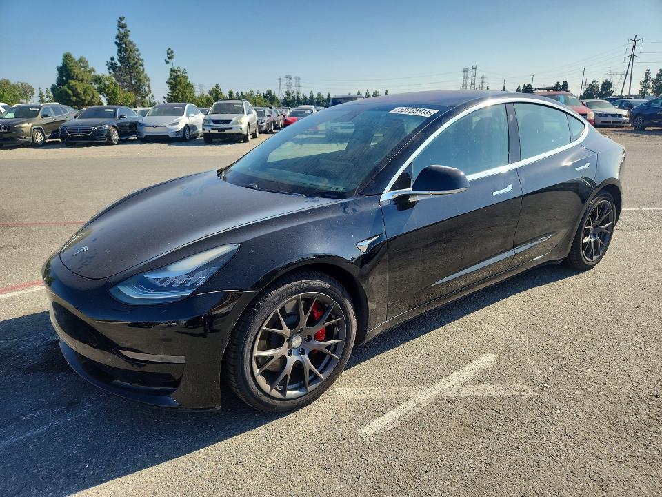 Продаж на аукціоні авто 2018 Tesla Model 3, vin: 5YJ3E1EB7JF083833, номер лоту: 69735916