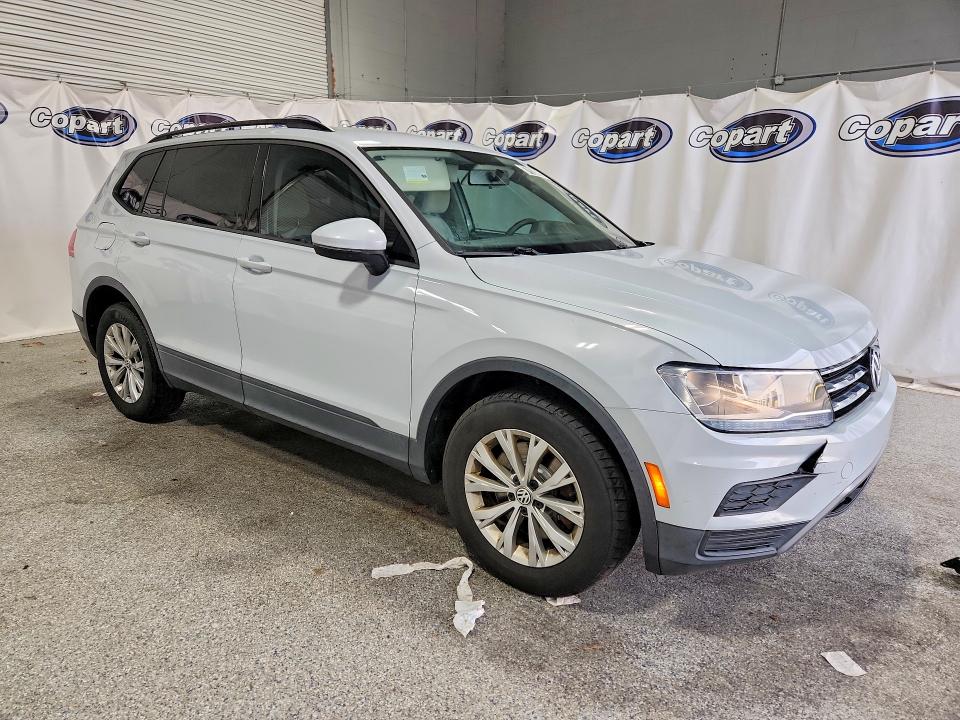 Продаж на аукціоні авто 2018 Volkswagen Tiguan, vin: 3VV1B7AX1JM104127, номер лоту: 67920066