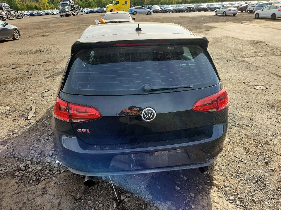Продажа на аукционе авто 2015 Volkswagen Gti, vin: 3VW5T7AUXFM015826, номер лота: 68180306