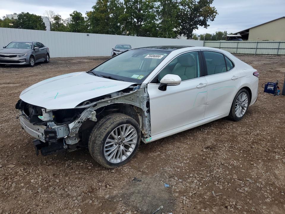 2019 Toyota Camry მანქანა იყიდება აუქციონზე, vin: 4T1B11HK4KU683992, აუქციონის ნომერი: 70486886