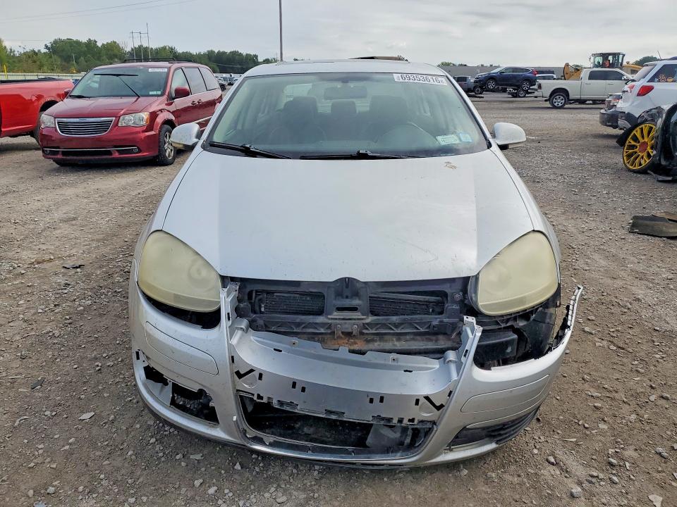 2008 Volkswagen Jetta მანქანა იყიდება აუქციონზე, vin: 3VWRM71K18M018484, აუქციონის ნომერი: 69353616