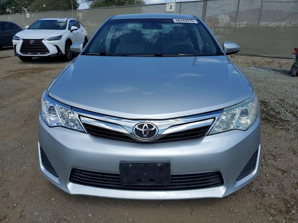68449976 :رقم المزاد ، 4T4BF1FK6ER399696 vin ، 2014 Toyota Camry مزاد بيع