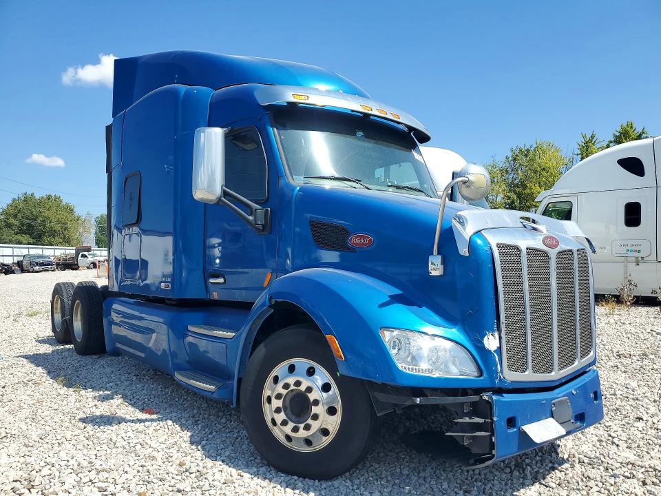 Продажа на аукционе авто 2018 Peterbilt 579, vin: 1XPBDP9X0JD461746, номер лота: 61958546