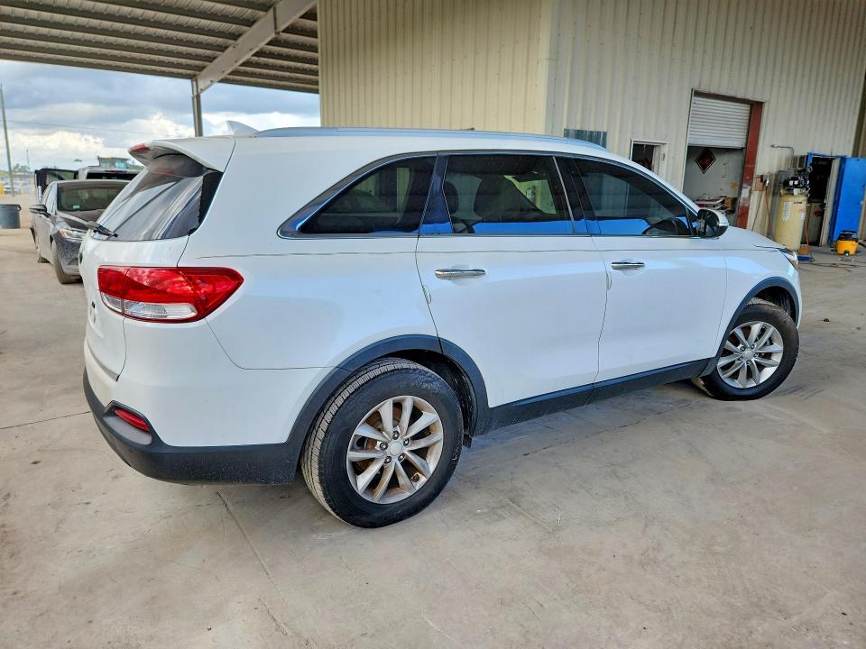 70449586 :رقم المزاد ، 5XYPG4A33GG060885 vin ، 2016 Kia Sorento مزاد بيع