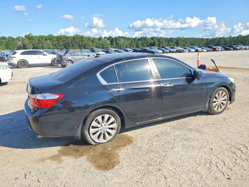 Auction sale of the 2013 Honda Accord, vin: 1HGCR2F86DA086007, lot number: 67320906