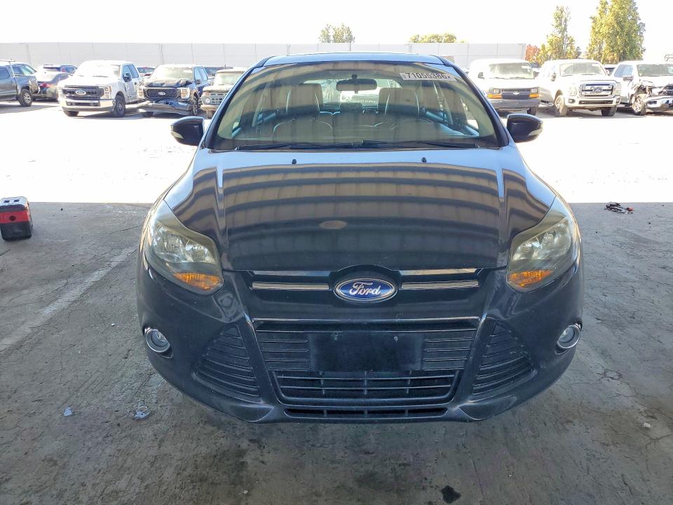 2013 Ford Focus მანქანა იყიდება აუქციონზე, vin: 1FADP3N20DL382596, აუქციონის ნომერი: 71055386