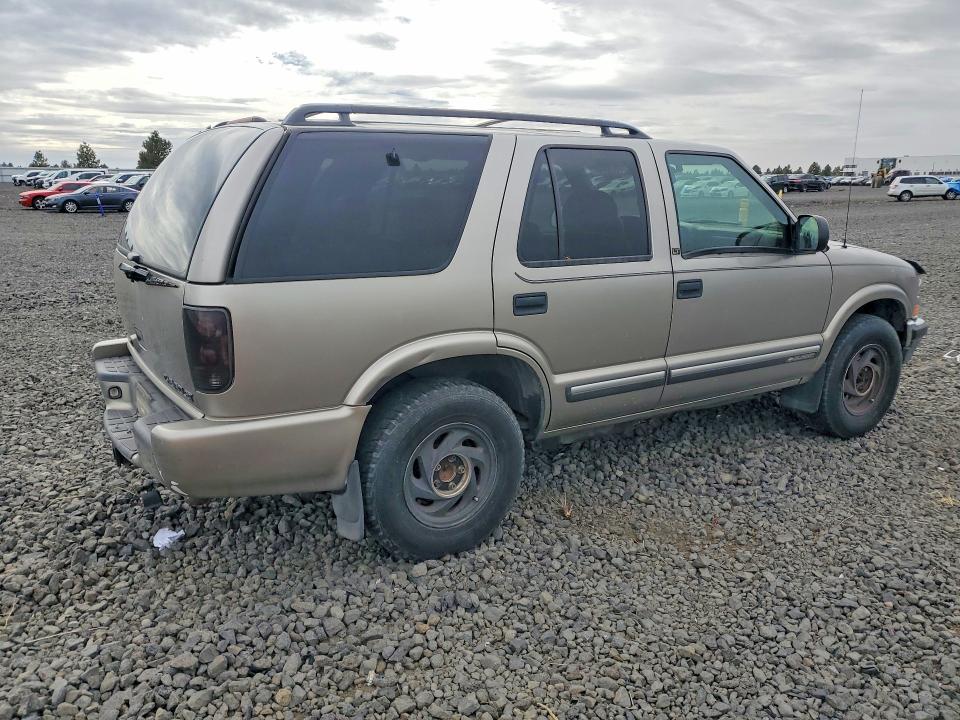 2001 Chevrolet Blazer მანქანა იყიდება აუქციონზე, vin: 1GNDT13W112224616, აუქციონის ნომერი: 71029526