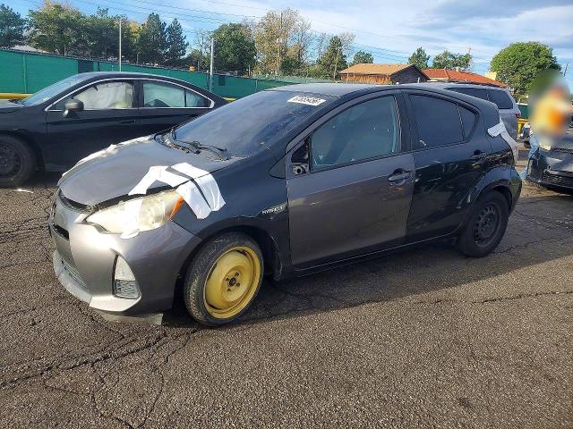2014 Toyota Prius C მანქანა იყიდება აუქციონზე, vin: JTDKDTB35E1574813, აუქციონის ნომერი: 67655456