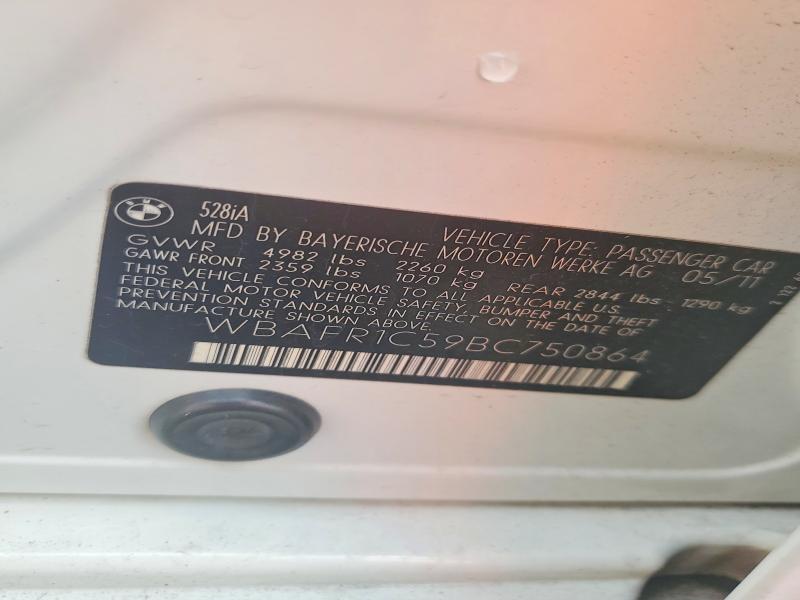 67777546 :رقم المزاد ، WBAFR1C59BC750864 vin ، 2011 Bmw 528 مزاد بيع