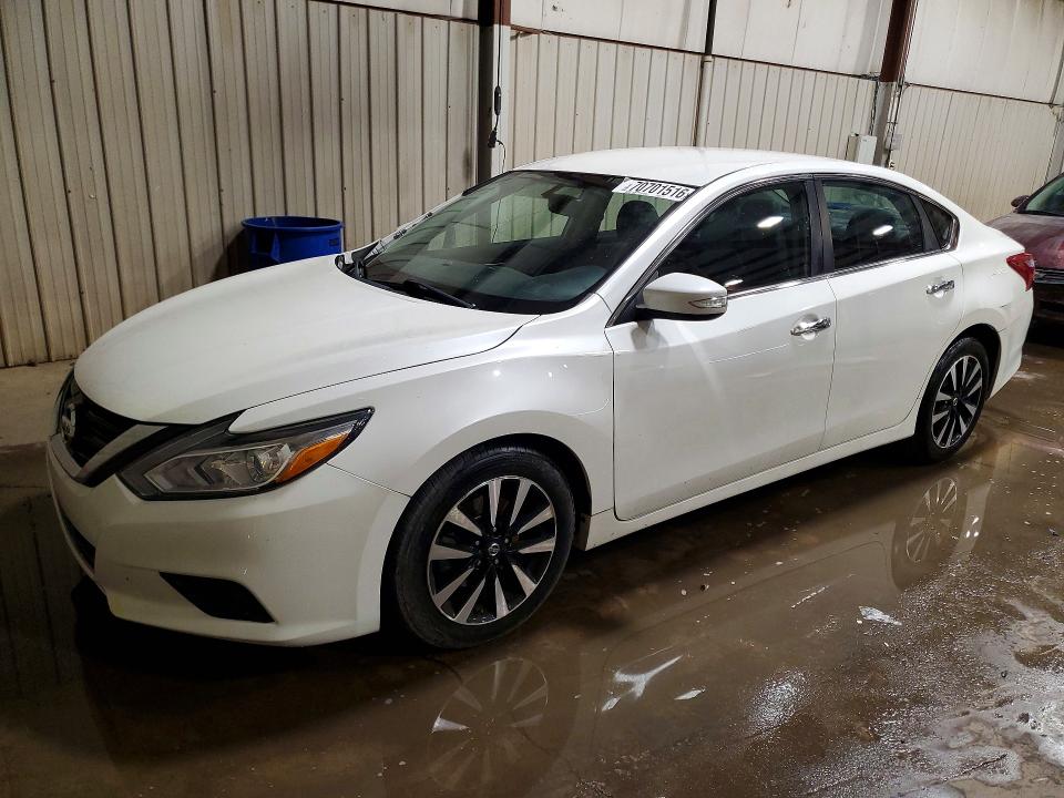 2018 Nissan Altima მანქანა იყიდება აუქციონზე, vin: 1N4AL3AP4JC231837, აუქციონის ნომერი: 70701516