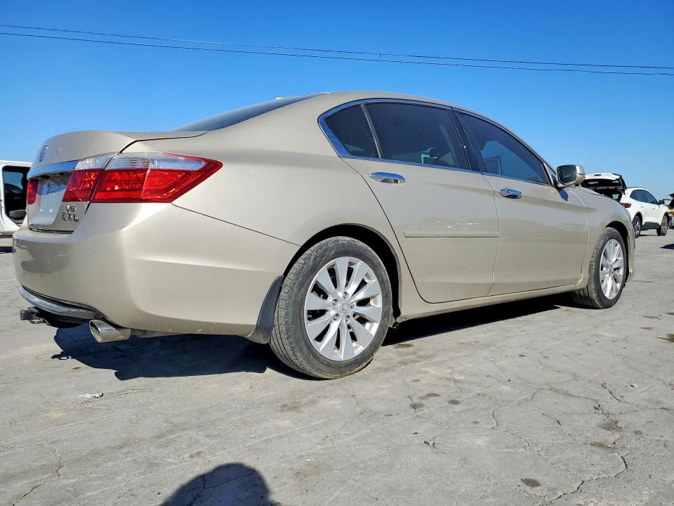 70925816 :رقم المزاد ، 1HGCR3F8XDA023904 vin ، 2013 Honda Accord مزاد بيع