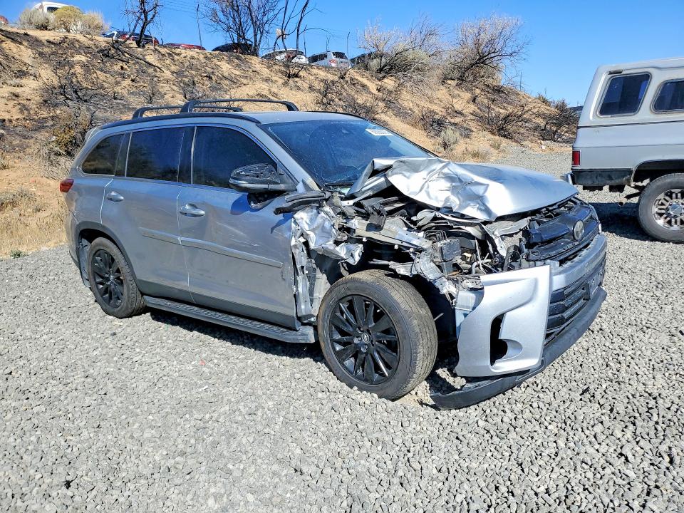 69086076 :رقم المزاد ، 5TDJZRFH7KS956085 vin ، 2019 Toyota Highlander مزاد بيع