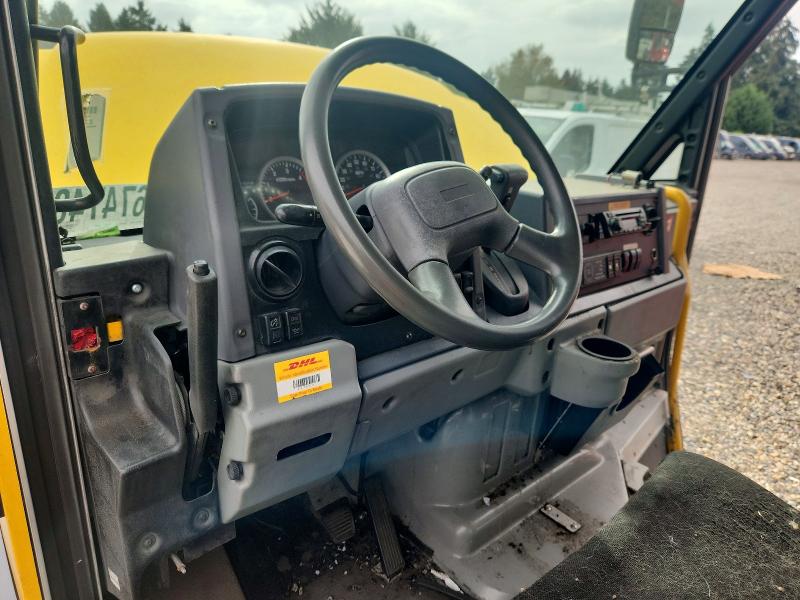 67474036 :رقم المزاد ، JALB4T174H7W00368 vin ، 2017 Isuzu Npr مزاد بيع