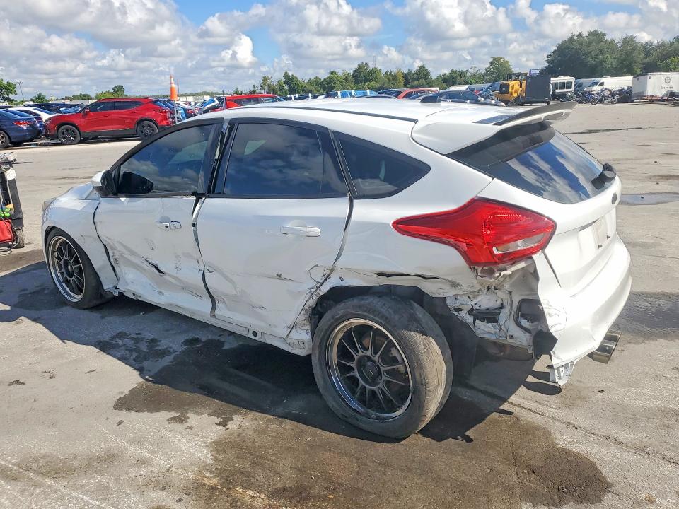 69763156 :رقم المزاد ، 1FADP3L91GL309175 vin ، 2016 Ford Focus مزاد بيع