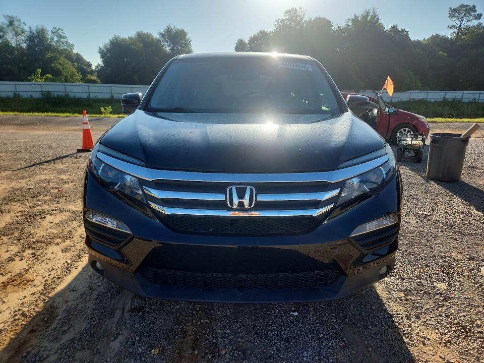Продаж на аукціоні авто 2018 Honda Pilot, vin: 5FNYF5H57JB006413, номер лоту: 68003636
