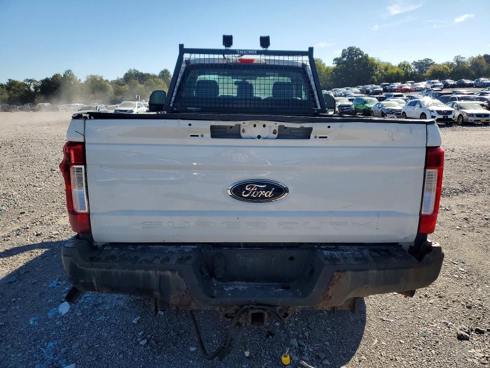 69972576 :رقم المزاد ، 1FTBF2B63HEC27718 vin ، 2017 Ford F250 مزاد بيع