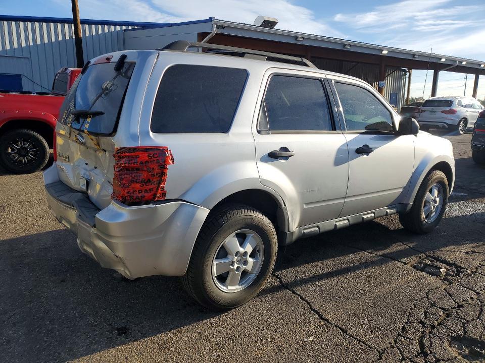 69197356 :رقم المزاد ، 1FMCU9D71AKC83619 vin ، 2010 Ford Escape مزاد بيع