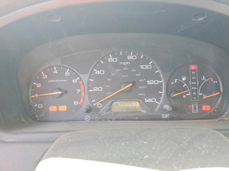 70441206 :رقم المزاد ، 2HKRL18611H531371 vin ، 2001 Honda Odyssey مزاد بيع