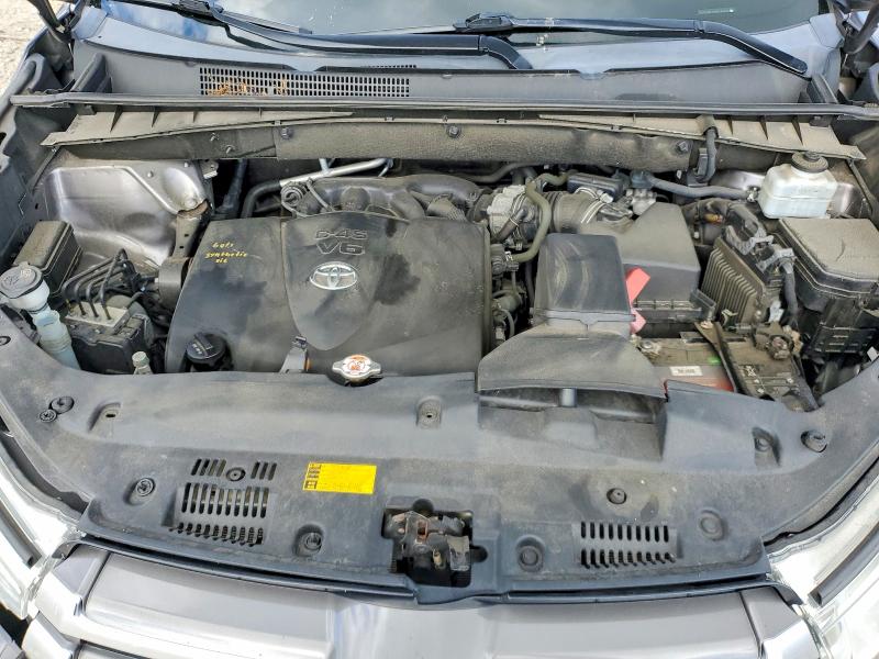 Продаж на аукціоні авто 2019 Toyota Highlander, vin: 5TDJZRFH4KS588996, номер лоту: 70042946