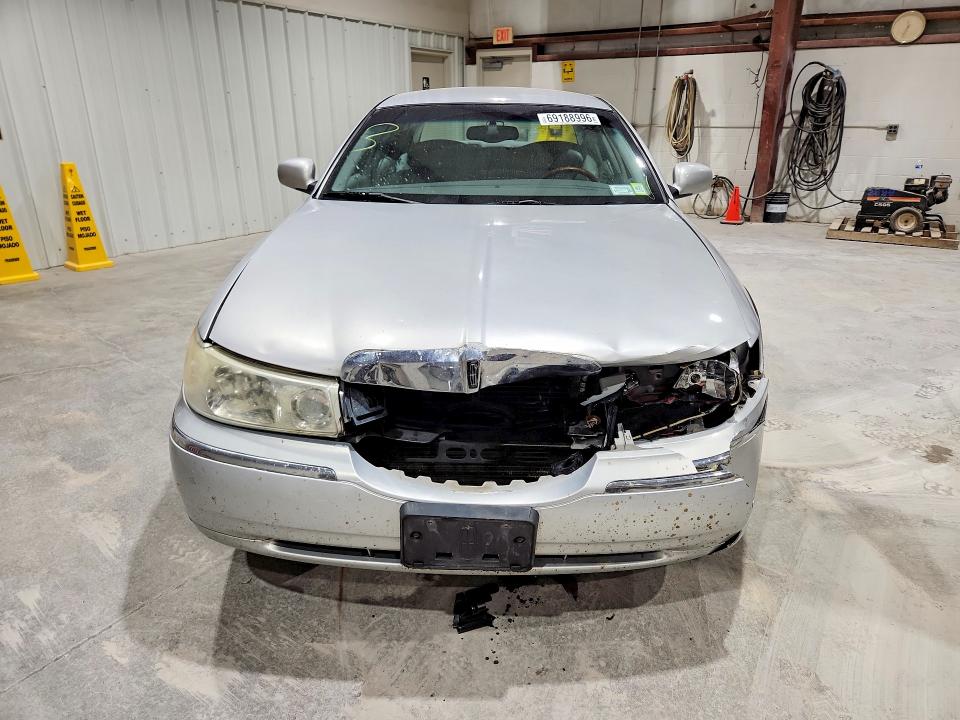 Aukcja sprzedaży 2002 Lincoln Town Car, vin: 1LNHM83W82Y663032, numer aukcji: 69188996