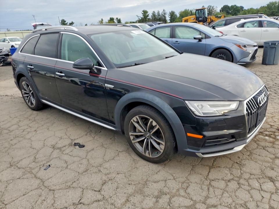 Продаж на аукціоні авто 2018 Audi A4 Allroad, vin: WA18NAF40JA031940, номер лоту: 69545056