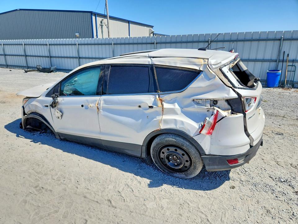 2013 Ford Escape მანქანა იყიდება აუქციონზე, vin: 1FMCU9H94DUB35582, აუქციონის ნომერი: 69649416