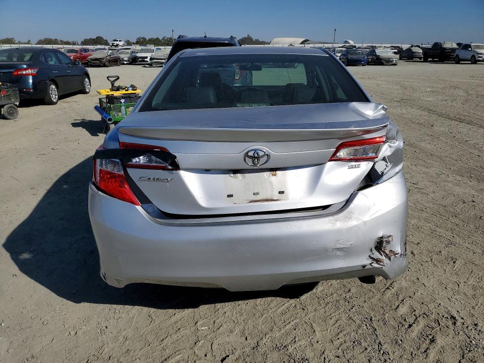71292176 :رقم المزاد ، 4T1BF1FK8EU774112 vin ، 2014 Toyota Camry مزاد بيع
