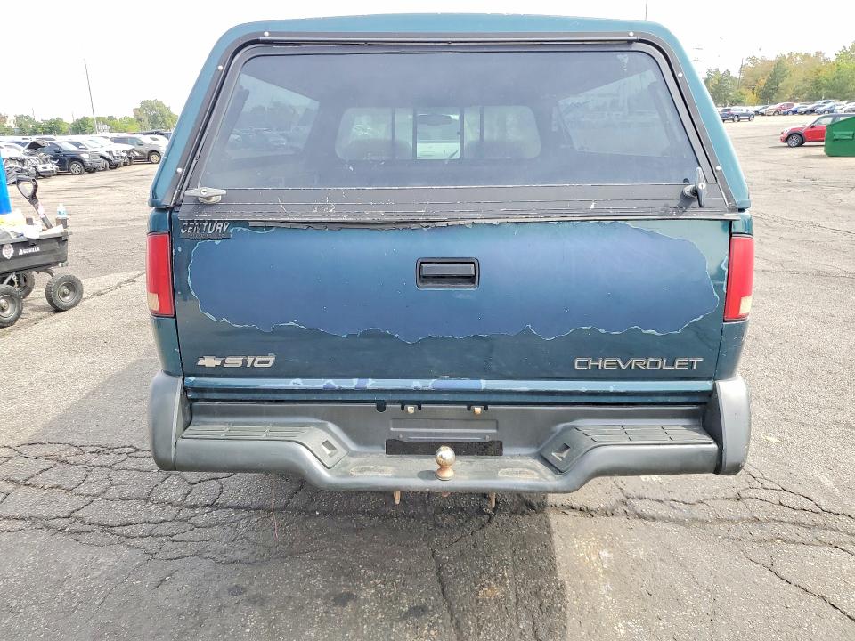 70462326 :رقم المزاد ، 1GCDT14XXV8146985 vin ، 1997 Chevrolet S Truck مزاد بيع