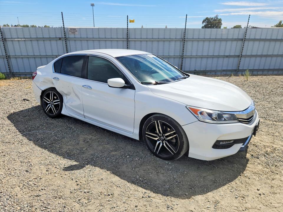 68290846 :رقم المزاد ، 1HGCR2F54GA141726 vin ، 2016 Honda Accord مزاد بيع