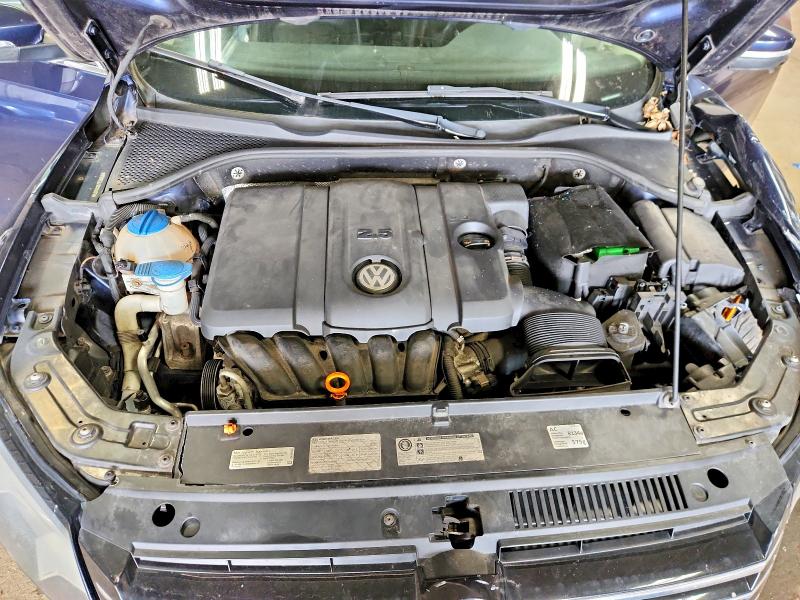 70351626 :رقم المزاد ، 1VWBP7A31DC049070 vin ، 2013 Volkswagen Passat مزاد بيع