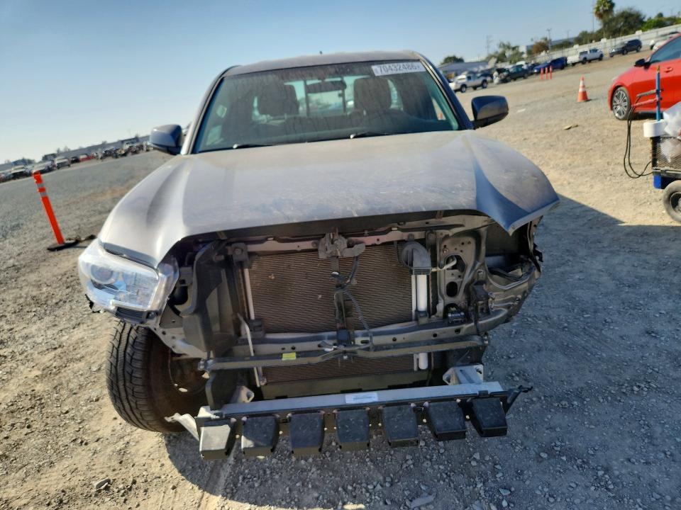 70432486 :رقم المزاد ، 5TFRX5GN2HX084410 vin ، 2017 Toyota Tacoma مزاد بيع